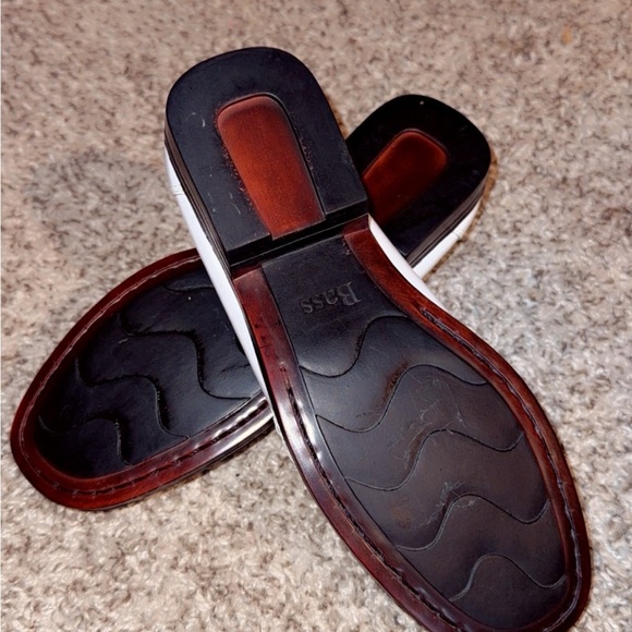 Bass Classic White Leather Loafers - Picture 4 of 5